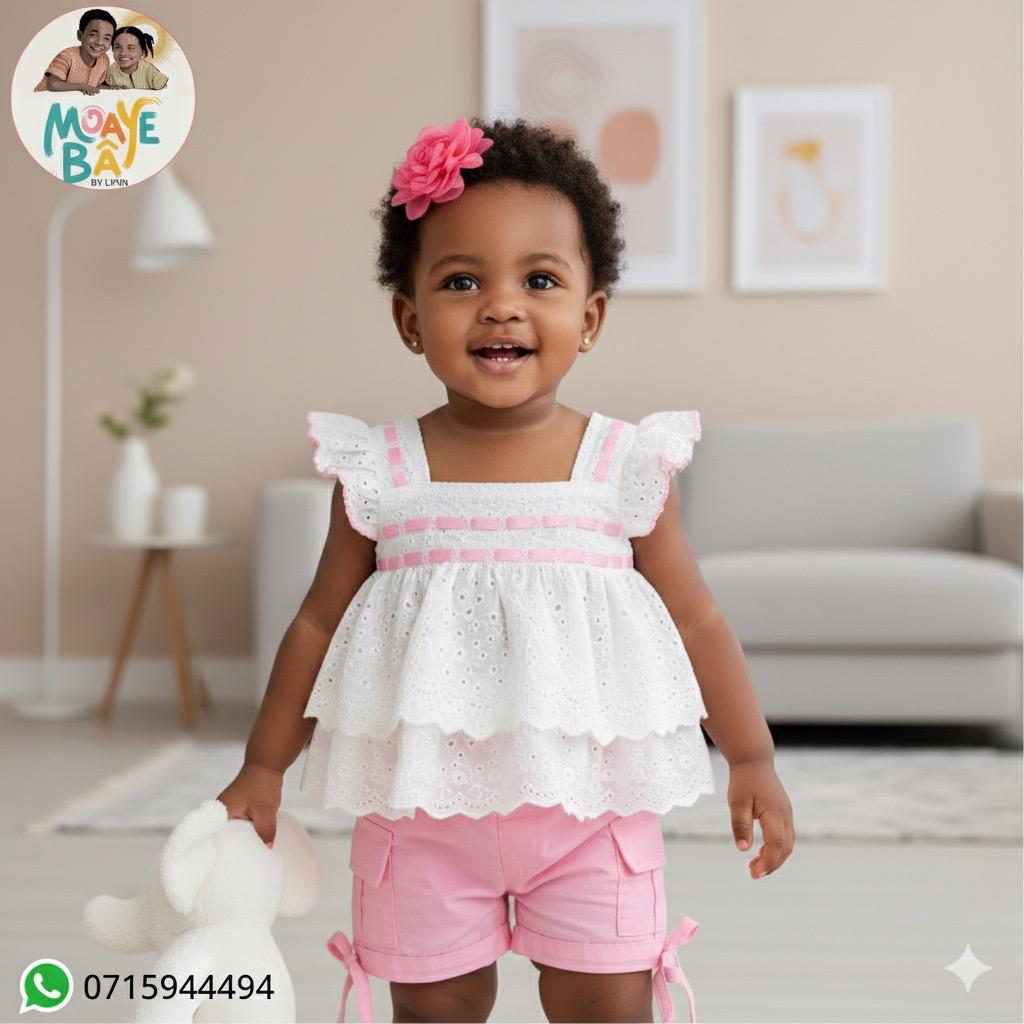 Ensemble 2 pièces Broderie Anglaise – Top volants & Short cargo Bébé Fille (Promotion)